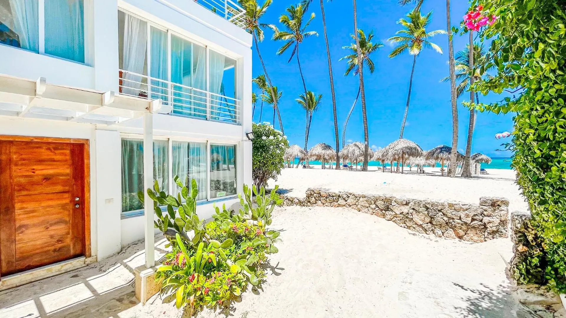 Resort Tropical Villas Beach Club And Spa Bavaro Beach Homes With Wifi Parking Bbq Punta Cana 5*,  Dominican Republic